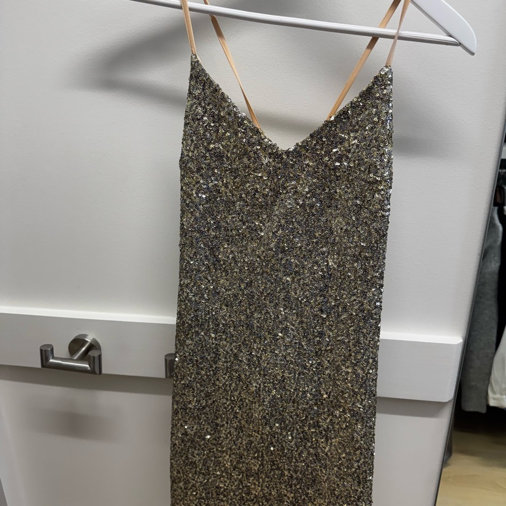 Elegant Gold Sequin Dress